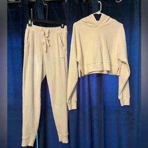 ALO cropped hooded sweatshirt size small (matching joggers -no charge)